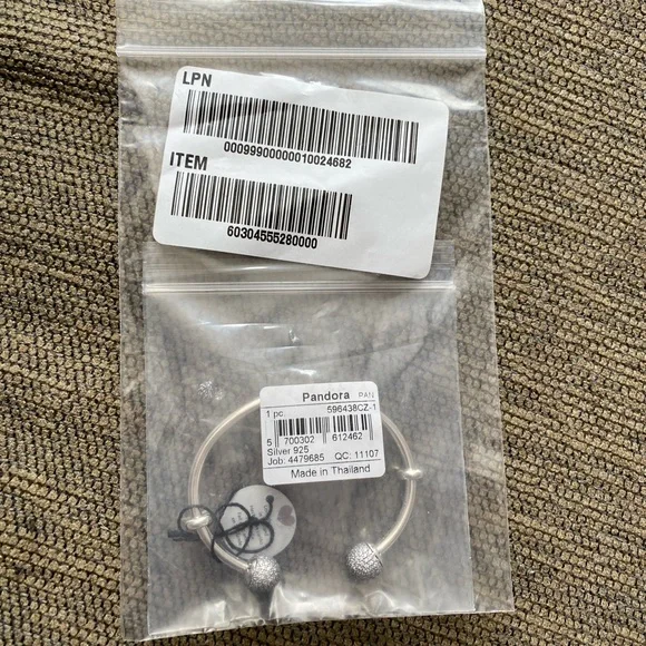 NWT Pandora Charm Carrier Moments SilverPave Bangle Bracelet w/ 2 Stoppers Sz 1